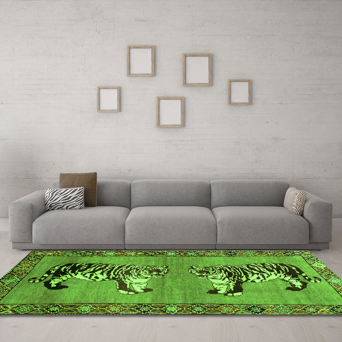 Machine Washable Persian Green Traditional Area Rugs in a Living Room,, wshtr1421grn