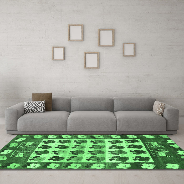 Machine Washable Persian Emerald Green Traditional Area Rugs in a Living Room,, wshtr1425emgrn