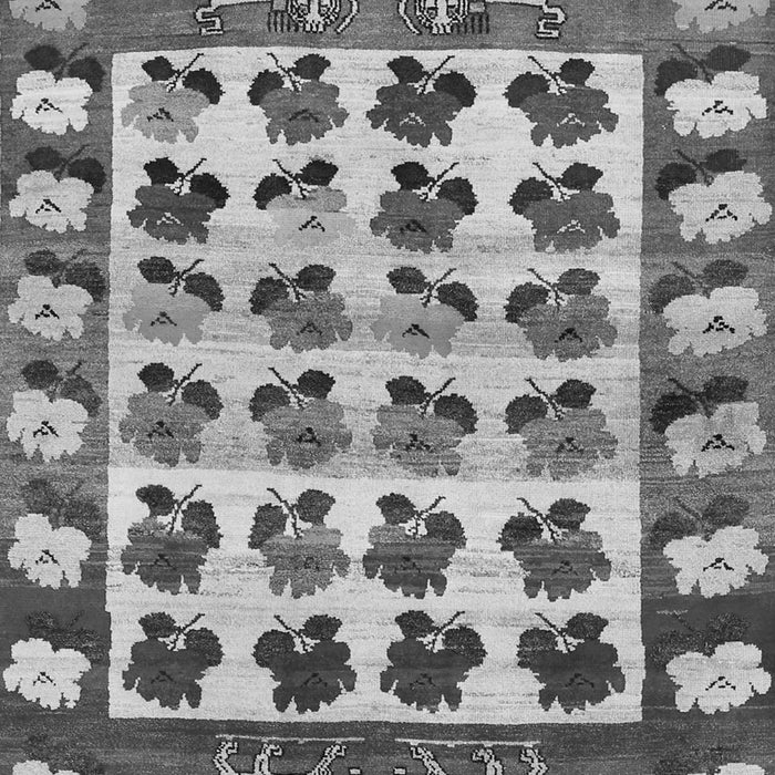 Serging Thickness of Machine Washable Persian Gray Traditional Rug, wshtr1425gry