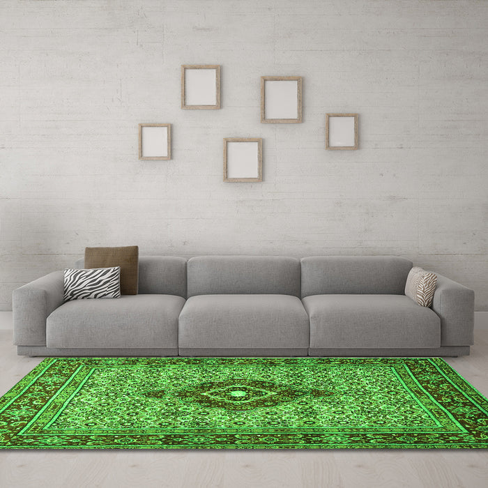 Machine Washable Medallion Green Traditional Area Rugs in a Living Room,, wshtr1427grn