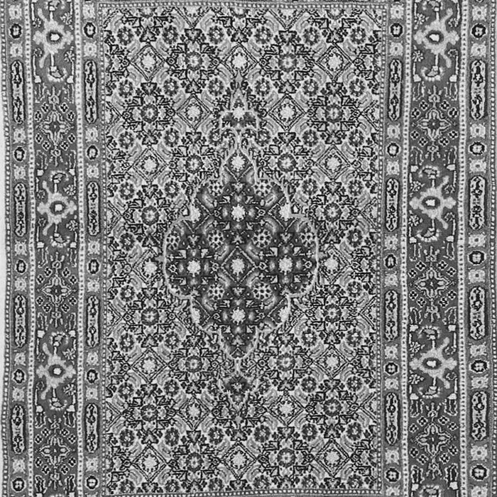 Serging Thickness of Machine Washable Persian Gray Traditional Rug, wshtr1428gry