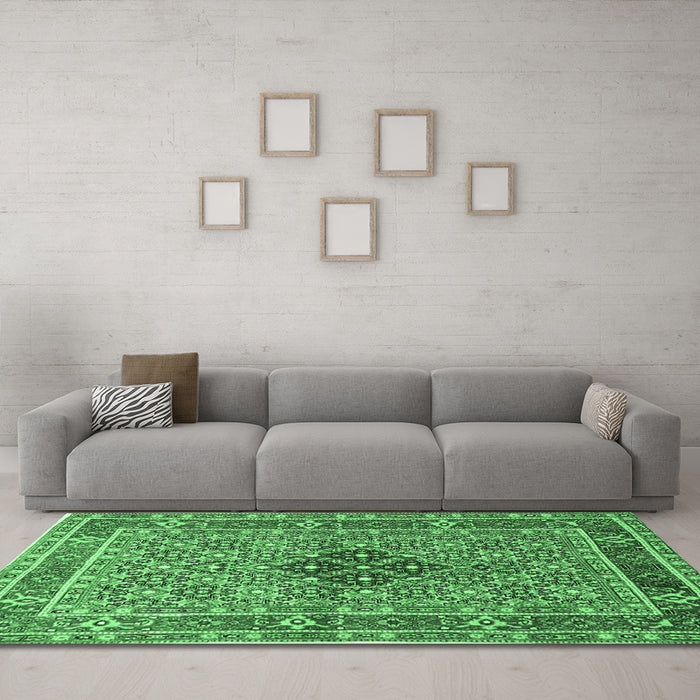 Machine Washable Persian Emerald Green Traditional Area Rugs in a Living Room,, wshtr1428emgrn