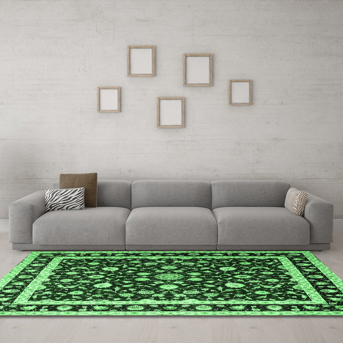 Machine Washable Persian Emerald Green Traditional Area Rugs in a Living Room,, wshtr1429emgrn