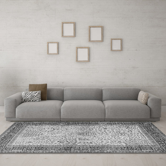 Machine Washable Persian Gray Traditional Rug in a Living Room,, wshtr1430gry