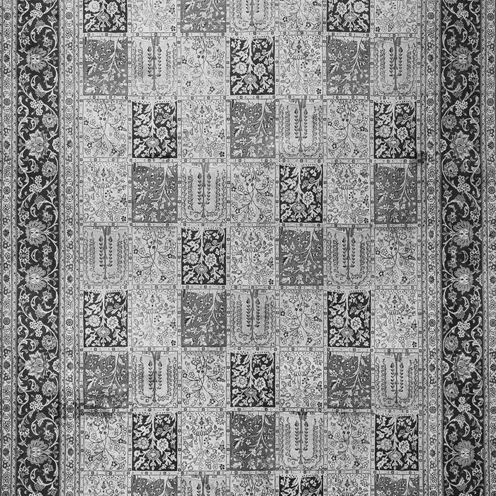 Serging Thickness of Machine Washable Persian Gray Traditional Rug, wshtr1431gry