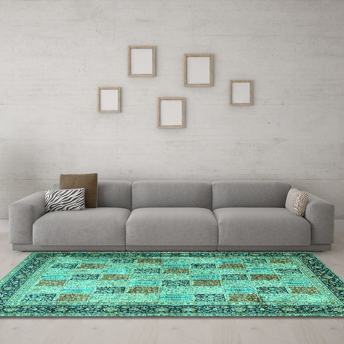 Machine Washable Persian Turquoise Traditional Area Rugs in a Living Room,, wshtr1431turq