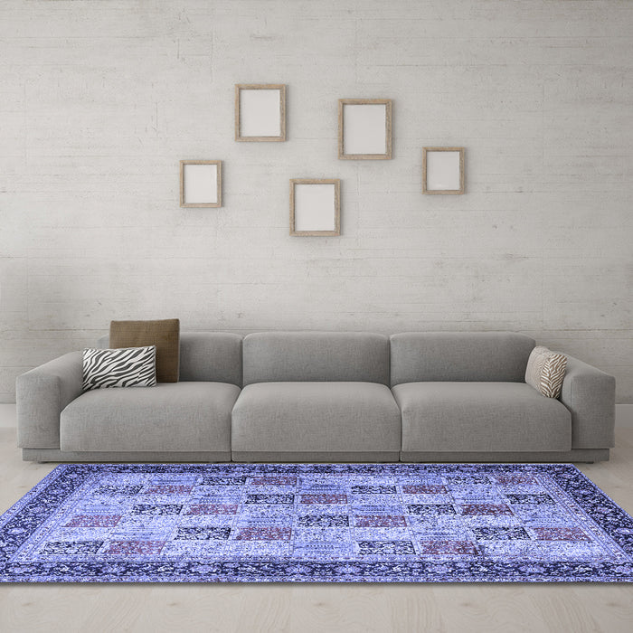 Machine Washable Persian Blue Traditional Rug in a Living Room, wshtr1431blu