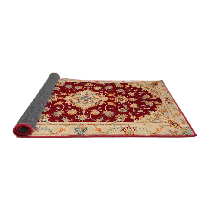 Sideview of Traditional Red Medallion Rug, tr1432