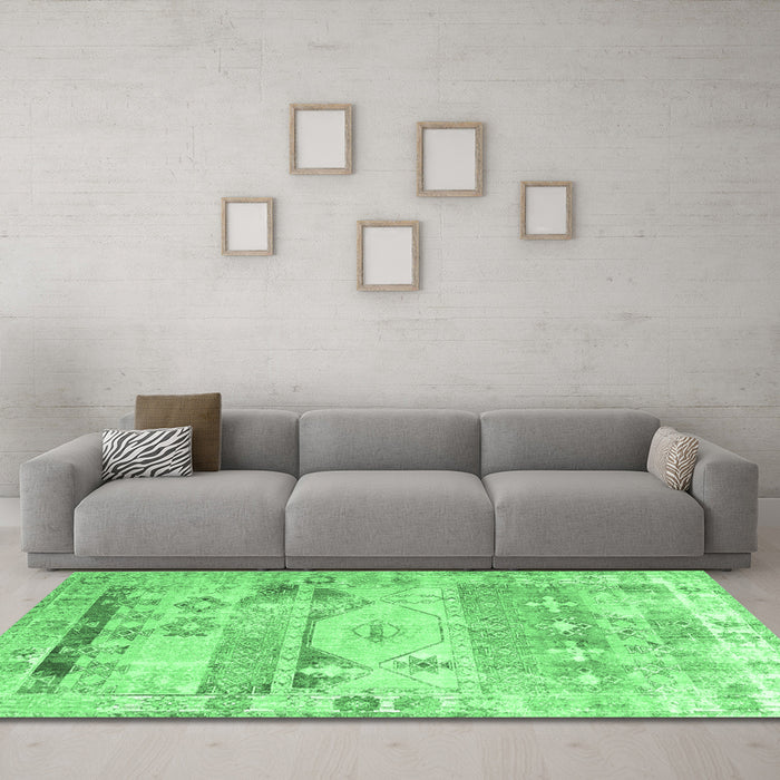 Machine Washable Persian Emerald Green Traditional Area Rugs in a Living Room,, wshtr1434emgrn