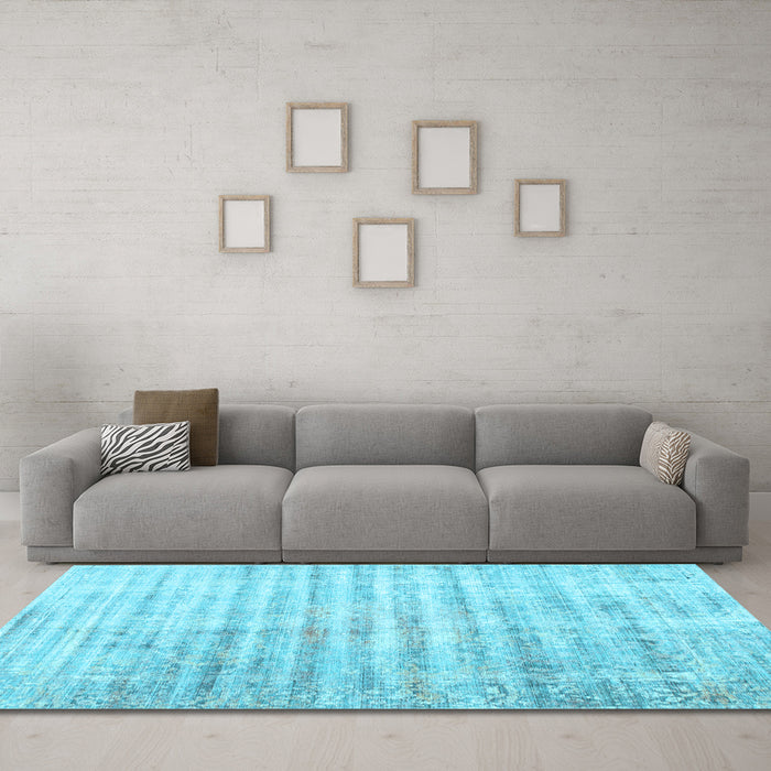 Machine Washable Persian Light Blue Traditional Rug in a Living Room, wshtr1436lblu