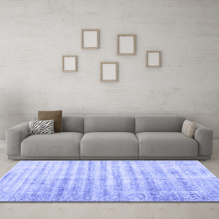 Machine Washable Persian Blue Traditional Rug in a Living Room, wshtr1436blu