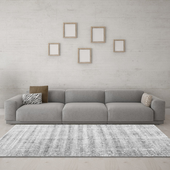 Machine Washable Persian Gray Traditional Rug in a Living Room,, wshtr1436gry