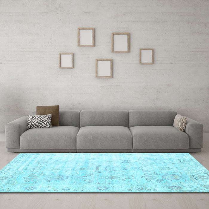 Machine Washable Persian Light Blue Traditional Rug in a Living Room, wshtr1437lblu