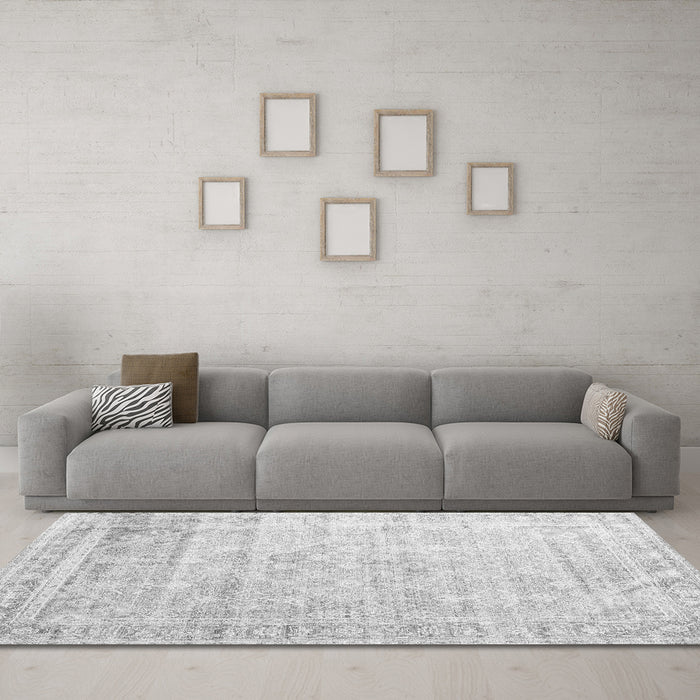 Machine Washable Persian Gray Traditional Rug in a Living Room,, wshtr1441gry