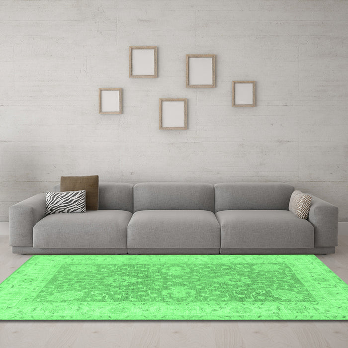 Machine Washable Oriental Emerald Green Traditional Area Rugs in a Living Room,, wshtr1444emgrn