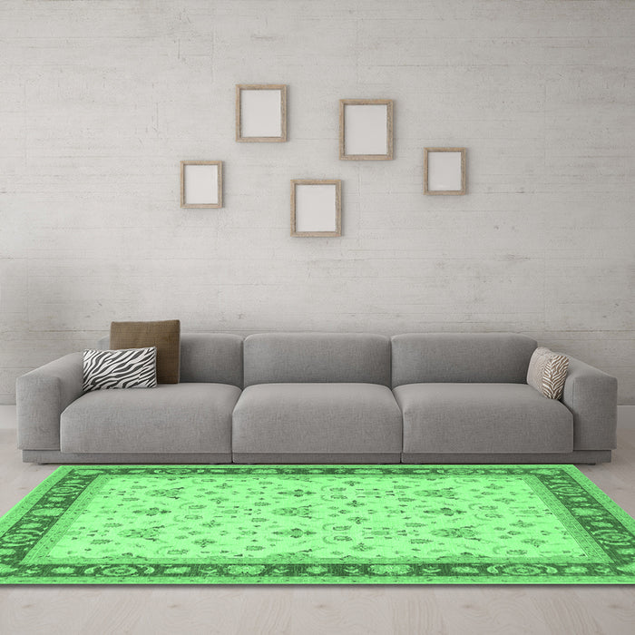 Machine Washable Persian Emerald Green Traditional Area Rugs in a Living Room,, wshtr1446emgrn