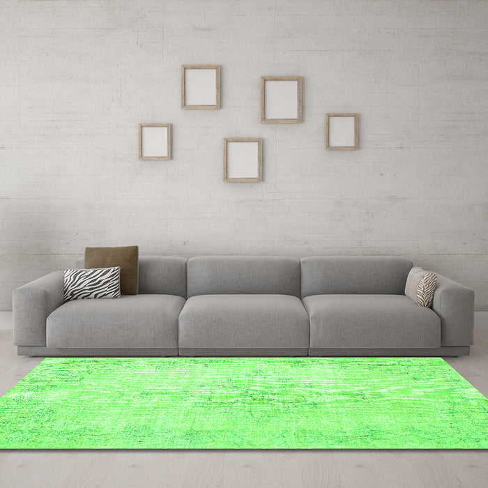 Machine Washable Persian Green Traditional Area Rugs in a Living Room,, wshtr1447grn