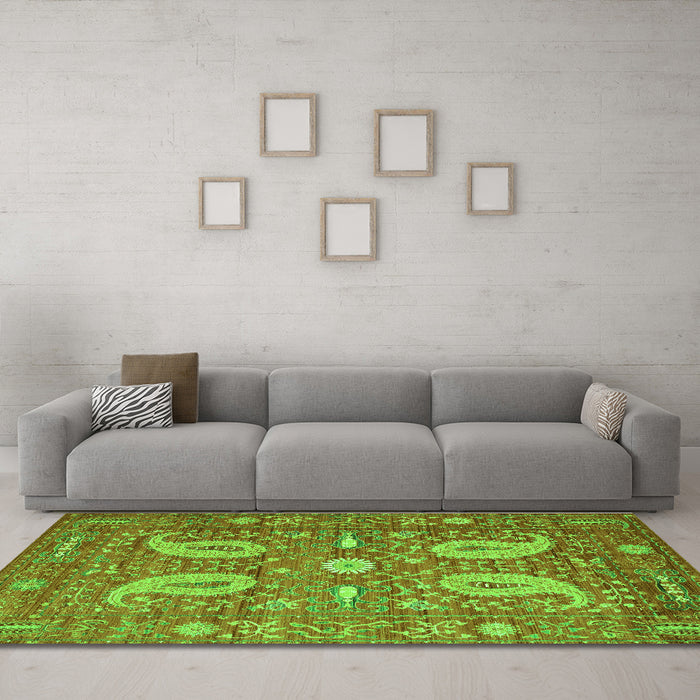 Machine Washable Persian Green Traditional Area Rugs in a Living Room,, wshtr144grn