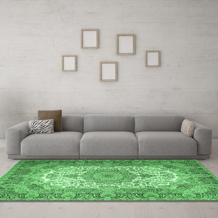Machine Washable Medallion Emerald Green Traditional Area Rugs in a Living Room,, wshtr1450emgrn