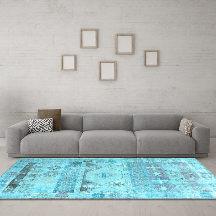 Machine Washable Persian Light Blue Traditional Rug in a Living Room, wshtr1457lblu