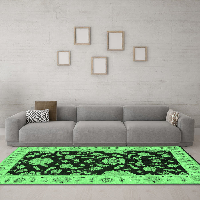 Machine Washable Persian Emerald Green Traditional Area Rugs in a Living Room,, wshtr1458emgrn