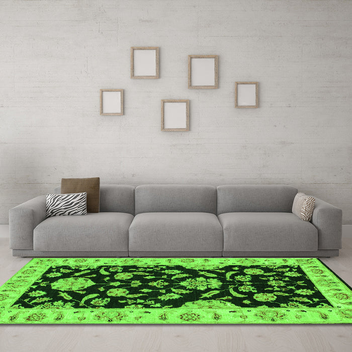 Machine Washable Persian Green Traditional Area Rugs in a Living Room,, wshtr1458grn