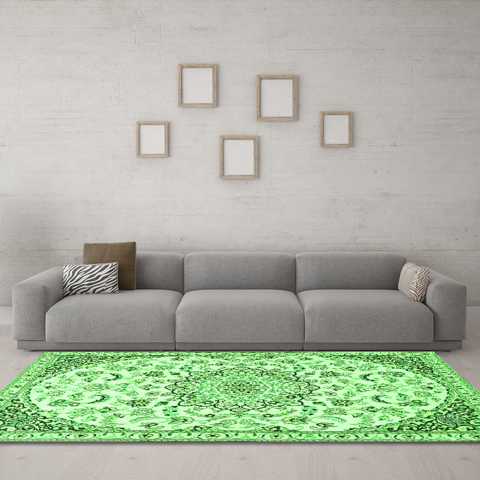 Machine Washable Persian Green Traditional Area Rugs in a Living Room,, wshtr1459grn