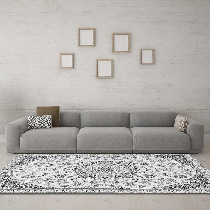 Machine Washable Persian Gray Traditional Rug in a Living Room,, wshtr1459gry