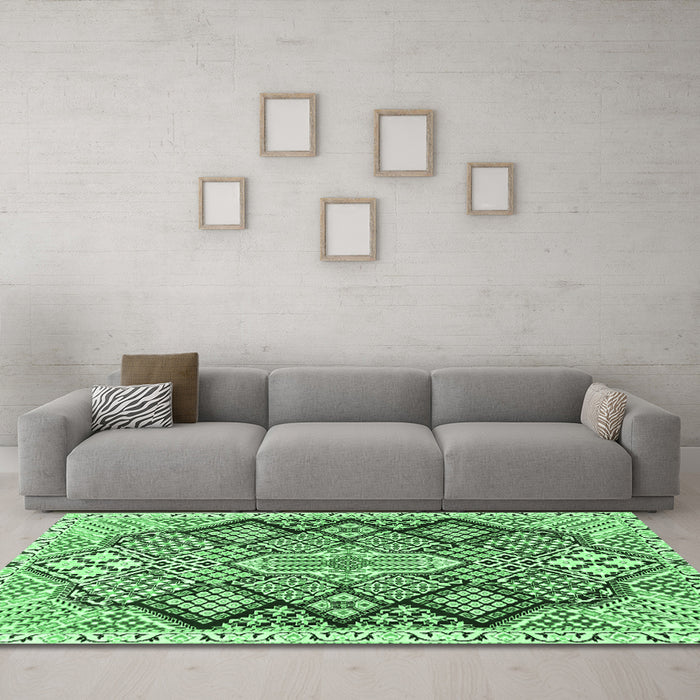 Machine Washable Persian Emerald Green Traditional Area Rugs in a Living Room,, wshtr1460emgrn