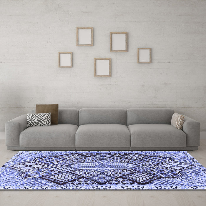Machine Washable Persian Blue Traditional Rug in a Living Room, wshtr1460blu