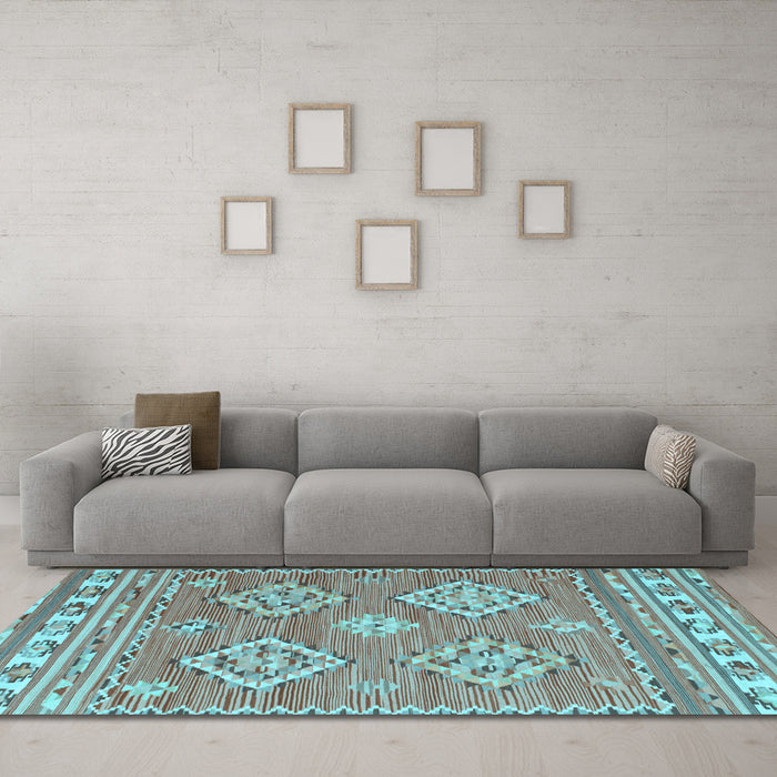 Machine Washable Persian Light Blue Traditional Rug in a Living Room, wshtr1461lblu