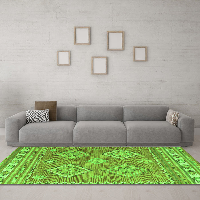 Machine Washable Persian Green Traditional Area Rugs in a Living Room,, wshtr1461grn