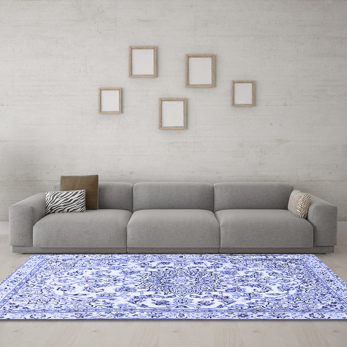 Machine Washable Persian Blue Traditional Rug in a Living Room, wshtr1462blu