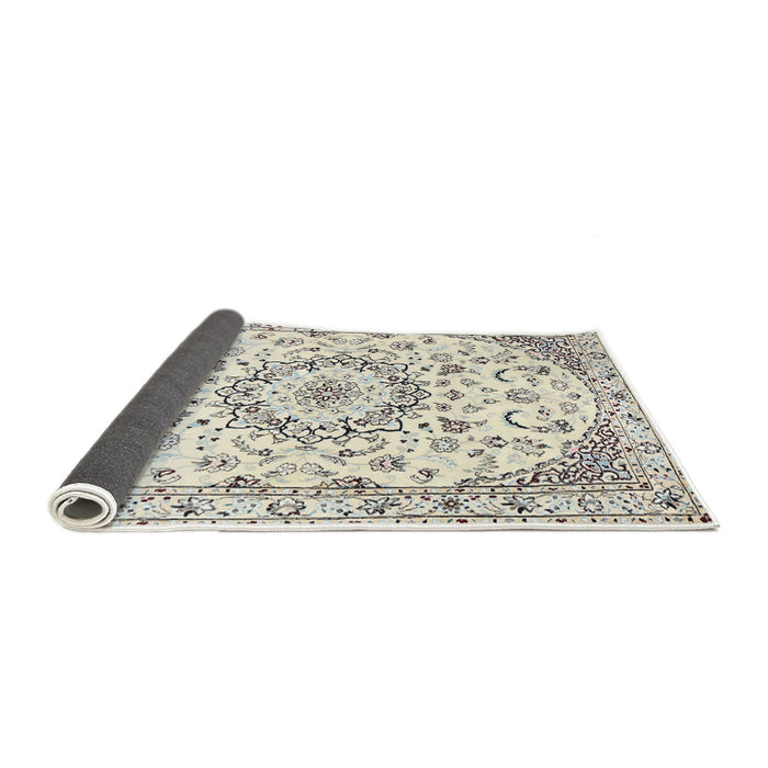 Sideview of Traditional Champagne Beige Medallion Rug, tr1464