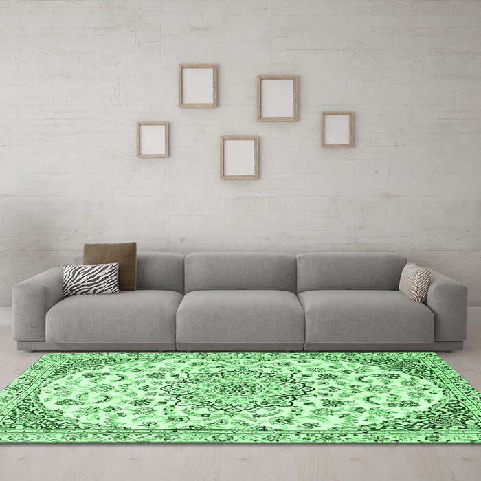 Machine Washable Medallion Emerald Green Traditional Area Rugs in a Living Room,, wshtr1466emgrn