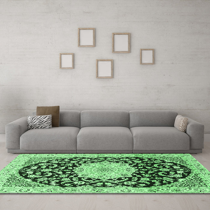 Machine Washable Medallion Emerald Green Traditional Area Rugs in a Living Room,, wshtr1467emgrn
