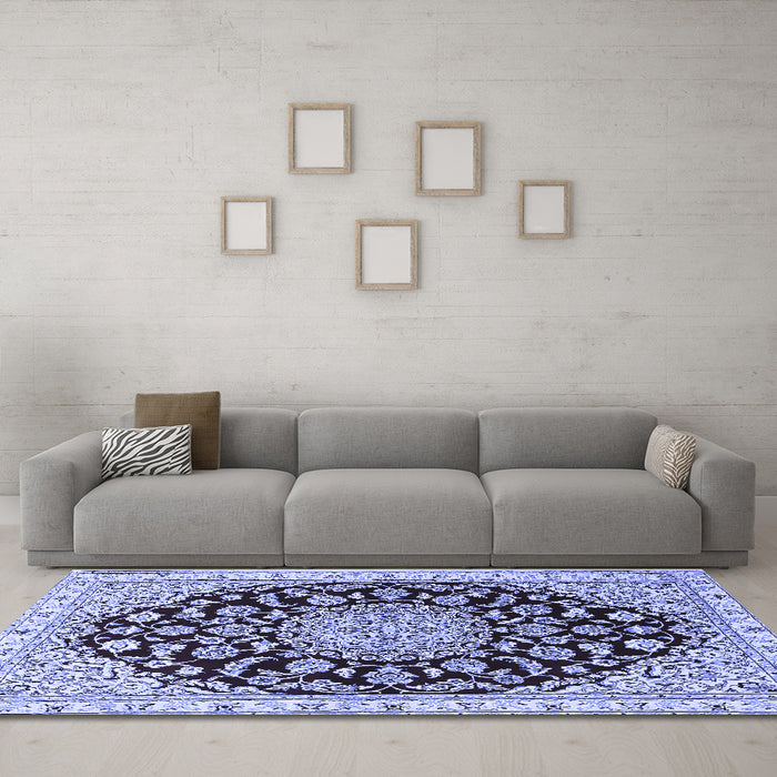 Machine Washable Medallion Blue Traditional Rug in a Living Room, wshtr1468blu