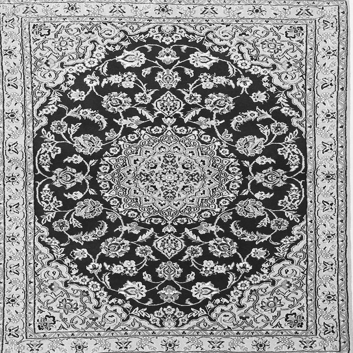 Serging Thickness of Medallion Gray Traditional Rug, tr1468gry
