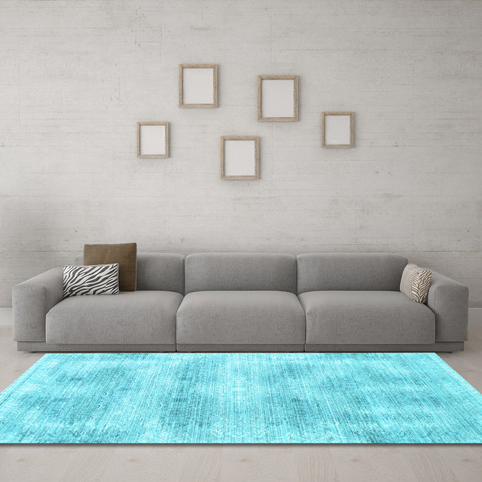 Machine Washable Persian Light Blue Traditional Rug in a Living Room, wshtr146lblu