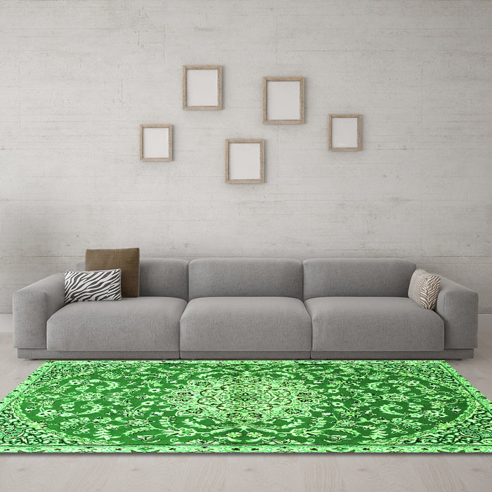 Machine Washable Medallion Green Traditional Area Rugs in a Living Room,, wshtr1470grn