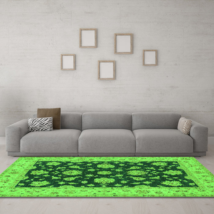 Machine Washable Persian Green Traditional Area Rugs in a Living Room,, wshtr1475grn