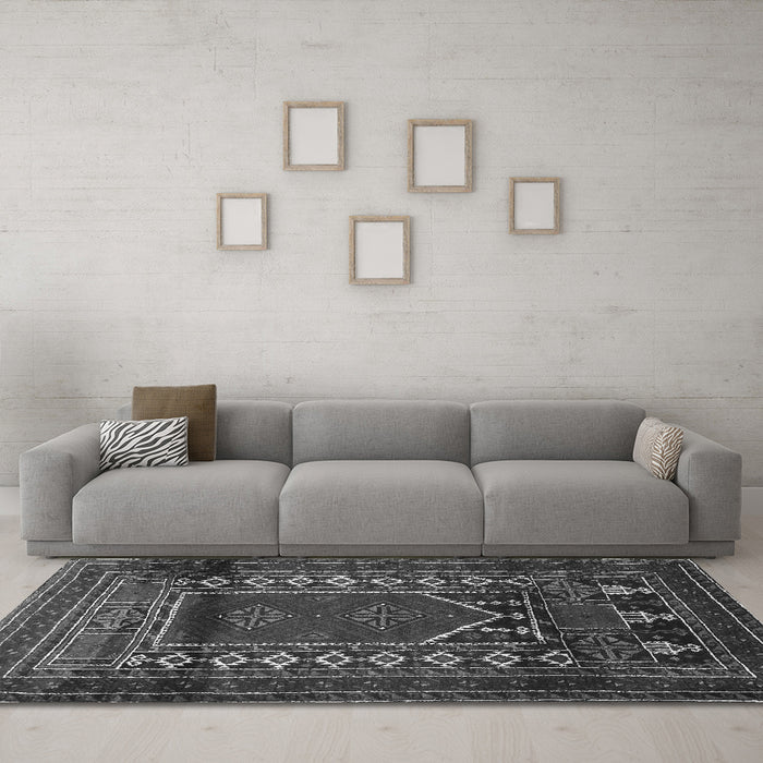 Machine Washable Persian Gray Traditional Rug in a Living Room,, wshtr1481gry