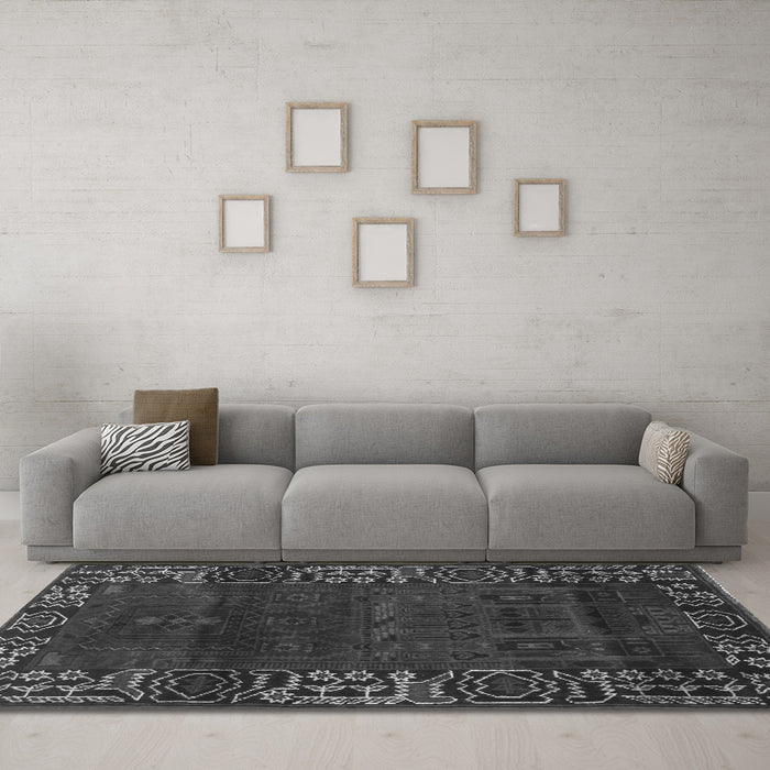 Machine Washable Persian Gray Traditional Rug in a Living Room,, wshtr1483gry