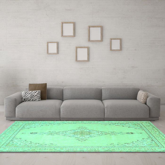 Machine Washable Persian Turquoise Traditional Area Rugs in a Living Room,, wshtr1487turq
