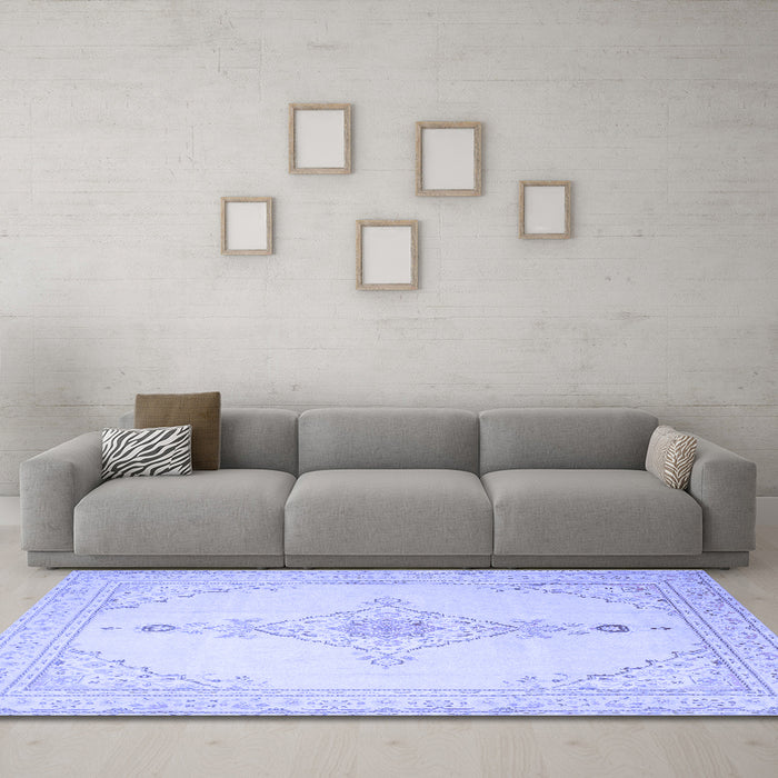 Machine Washable Persian Blue Traditional Rug in a Living Room, wshtr1487blu