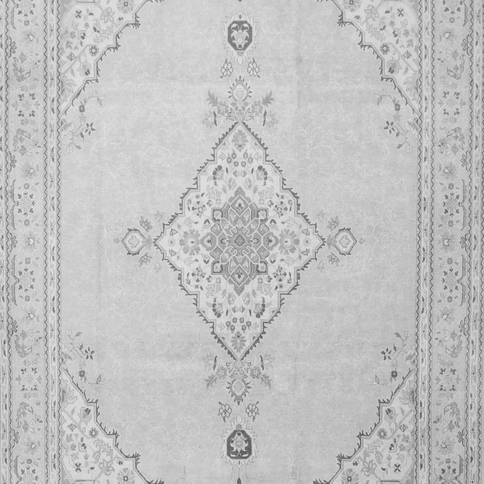 Serging Thickness of Machine Washable Persian Gray Traditional Rug, wshtr1487gry