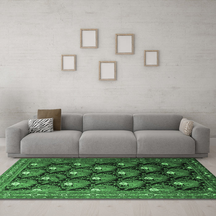 Machine Washable Persian Emerald Green Traditional Area Rugs in a Living Room,, wshtr1488emgrn