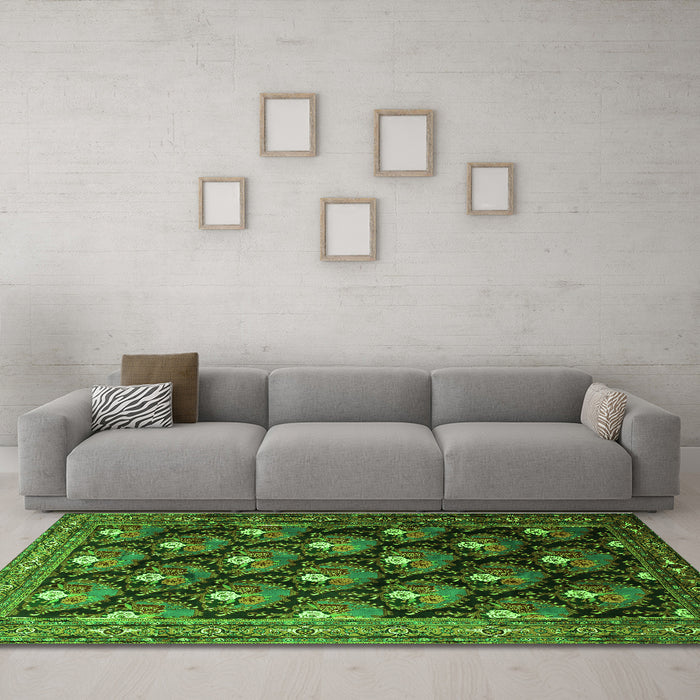 Machine Washable Persian Green Traditional Area Rugs in a Living Room,, wshtr1488grn