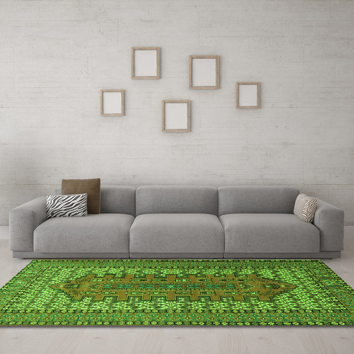 Machine Washable Persian Green Traditional Area Rugs in a Living Room,, wshtr1489grn