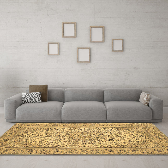 Machine Washable Medallion Brown Traditional Rug in a Living Room,, wshtr148brn